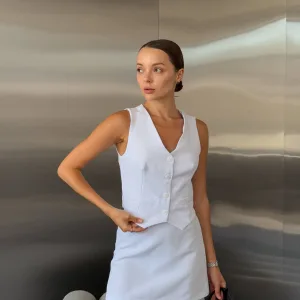 жіночий костюм жилет та спідниця