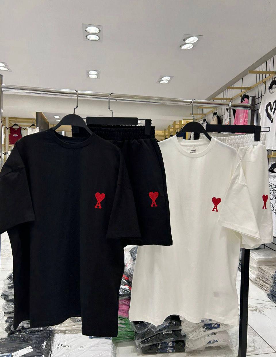 Костюм жіночий трикотажний - футболка та шорти - Зображення 5