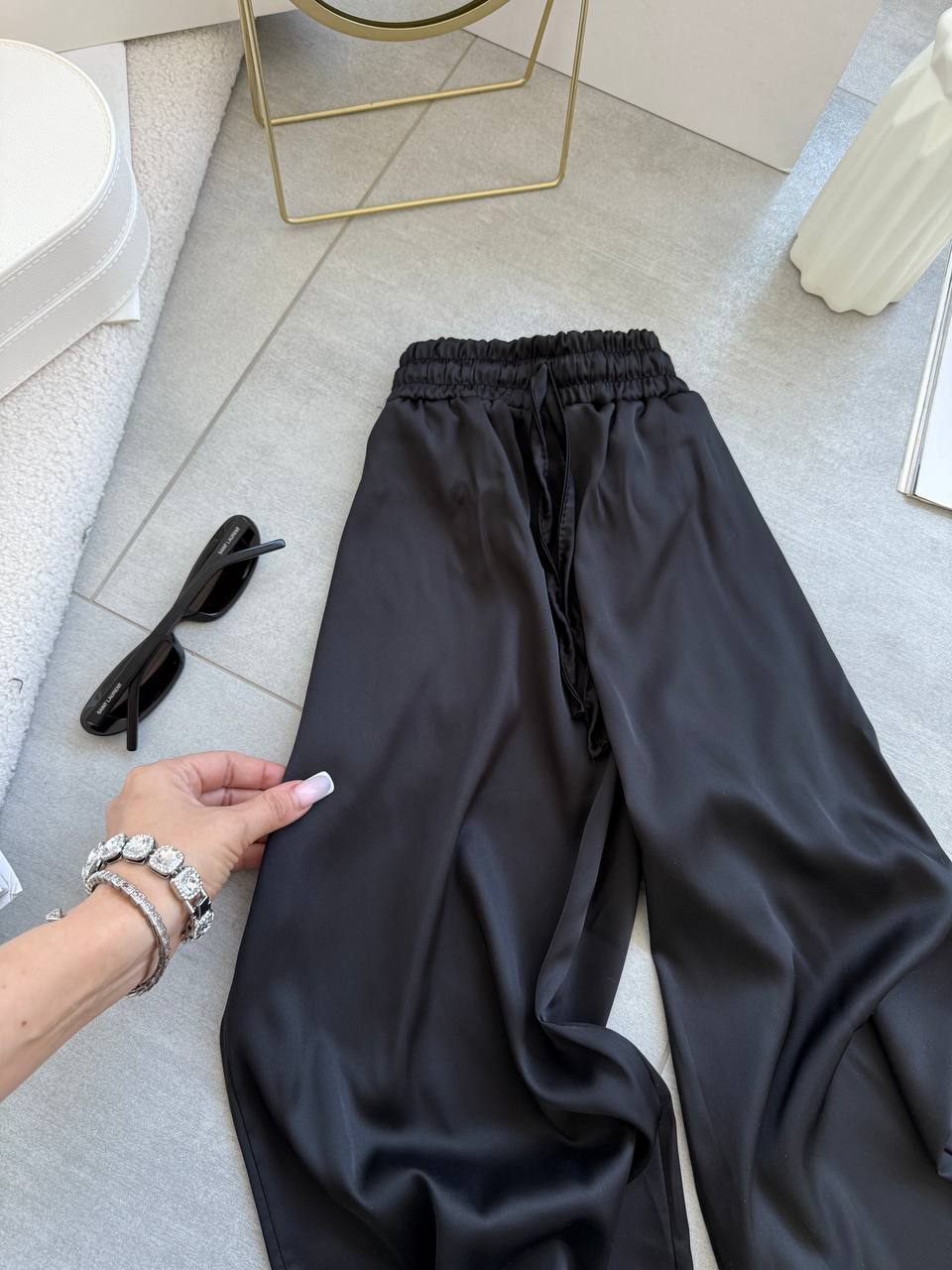 Штани жіночі чорного кольору з шовку армані - Зображення 3