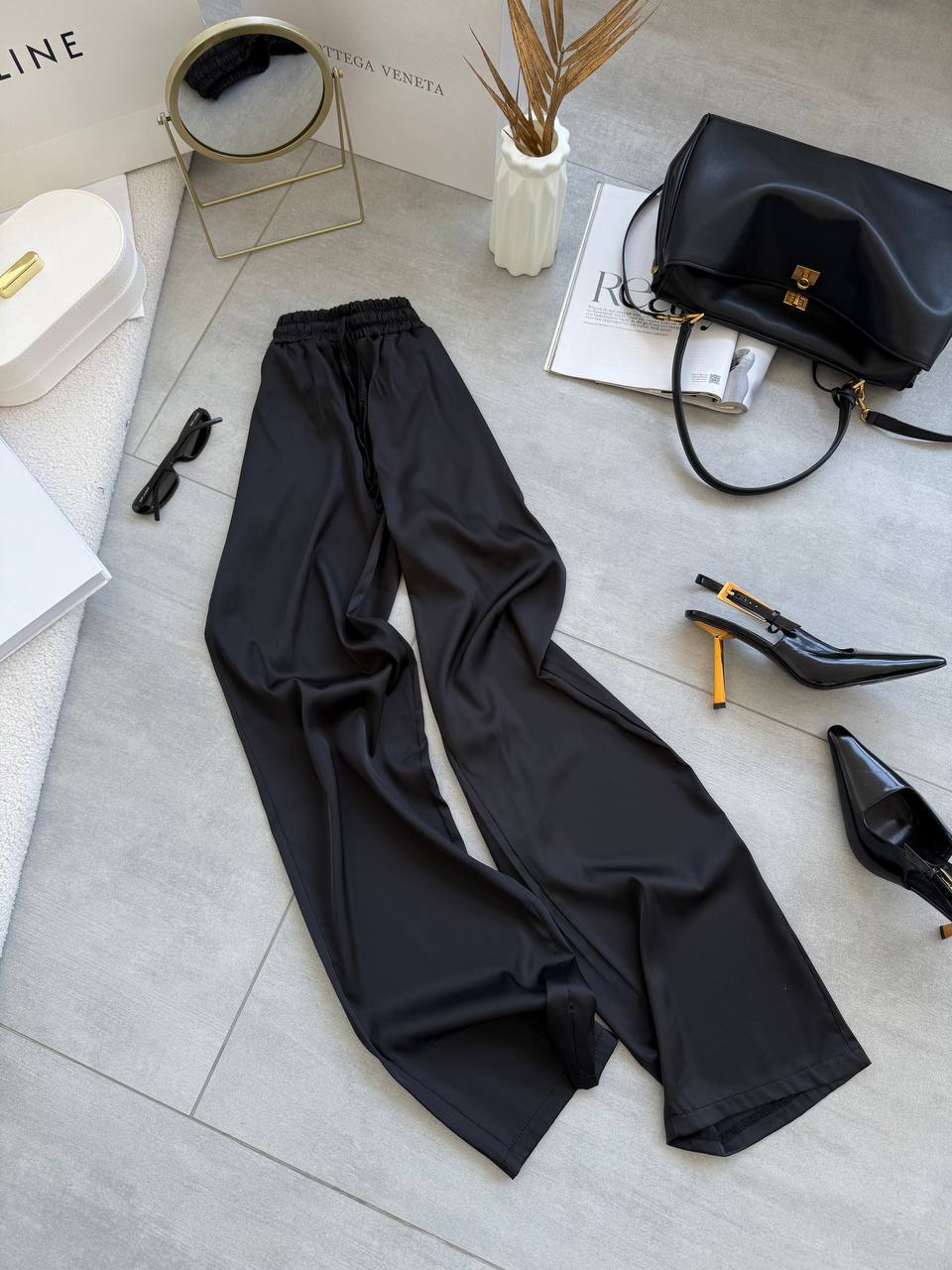 Штани жіночі чорного кольору з шовку армані