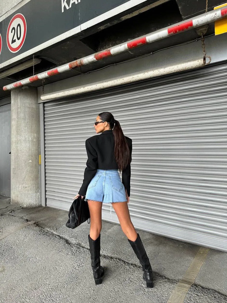 жіночий чорний піджак з підкладкою