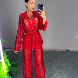 Ексклюзивний гіпюровий костюм