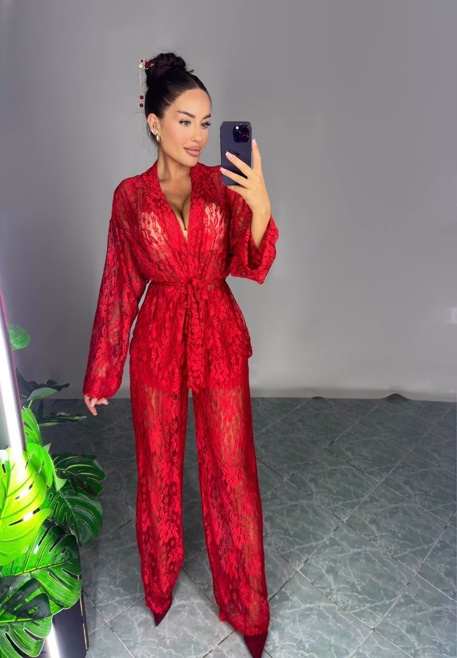 Ексклюзивний гіпюровий костюм