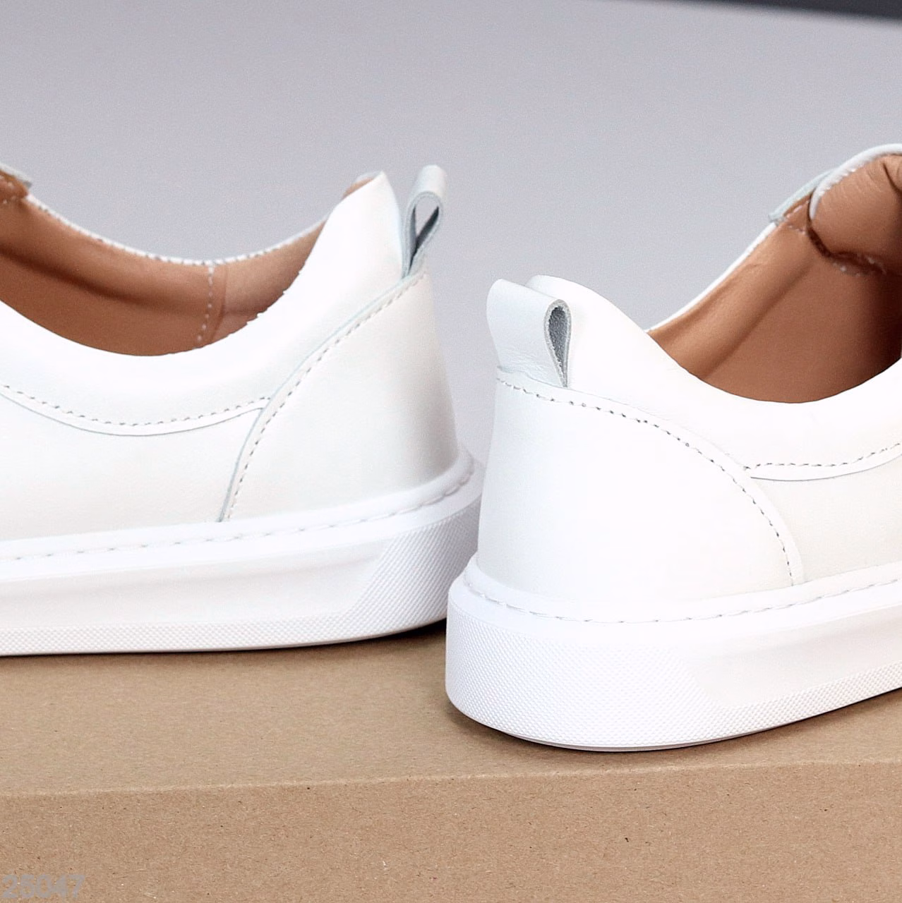 Білі шкіряні кеди Susann