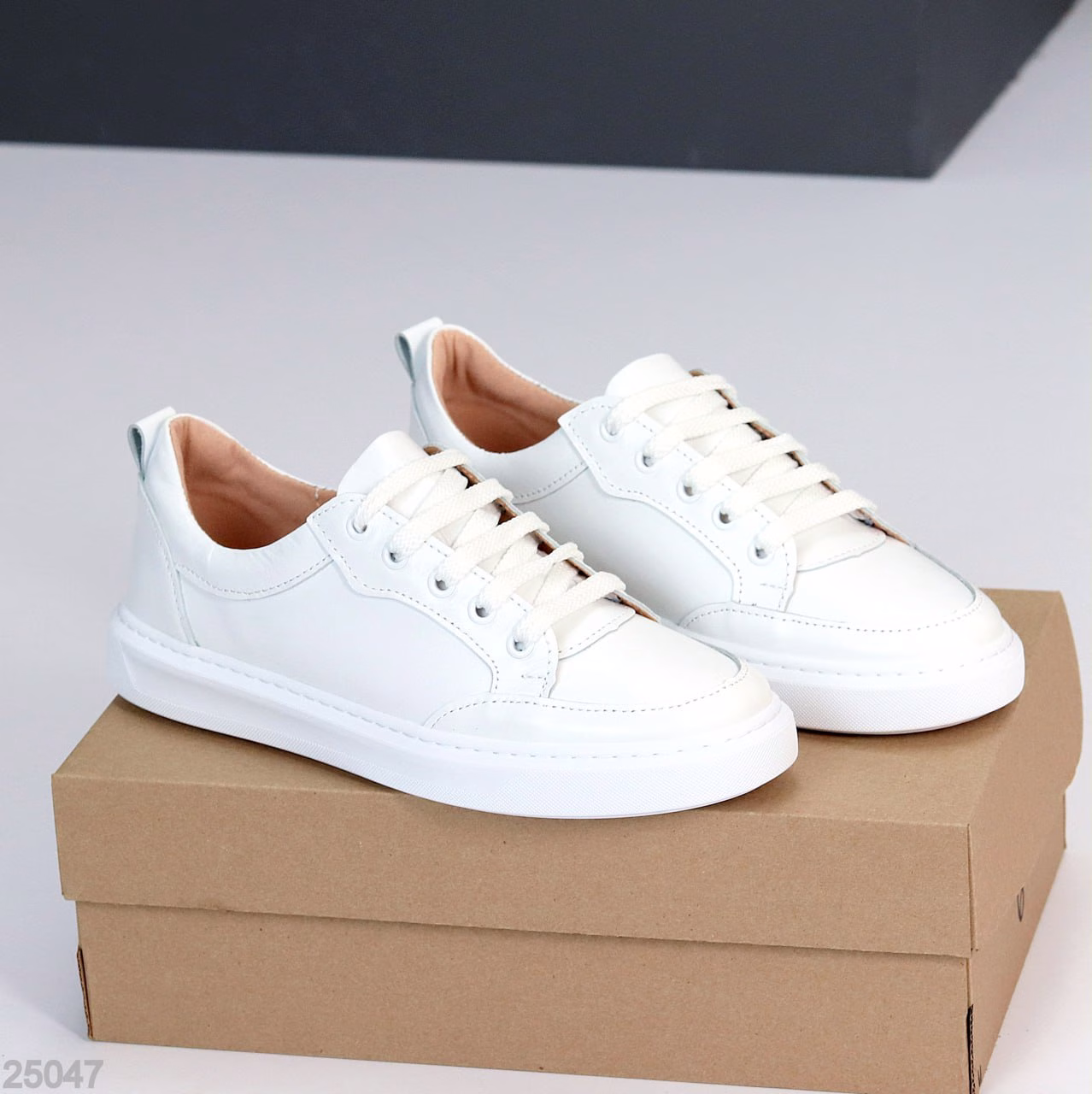 Білі шкіряні кеди Susann